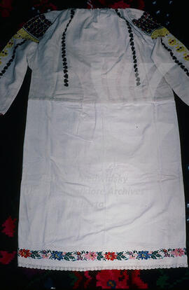 Women's long embroidered shirt. (Sorochka).