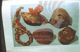 Ochipok (women's headpieces) and a wreath. Poltava and Kyiv region. XIX century.