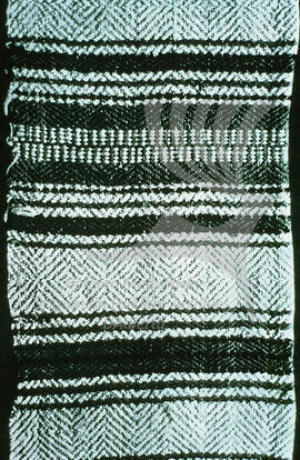 Weaving pattern of the runner.
